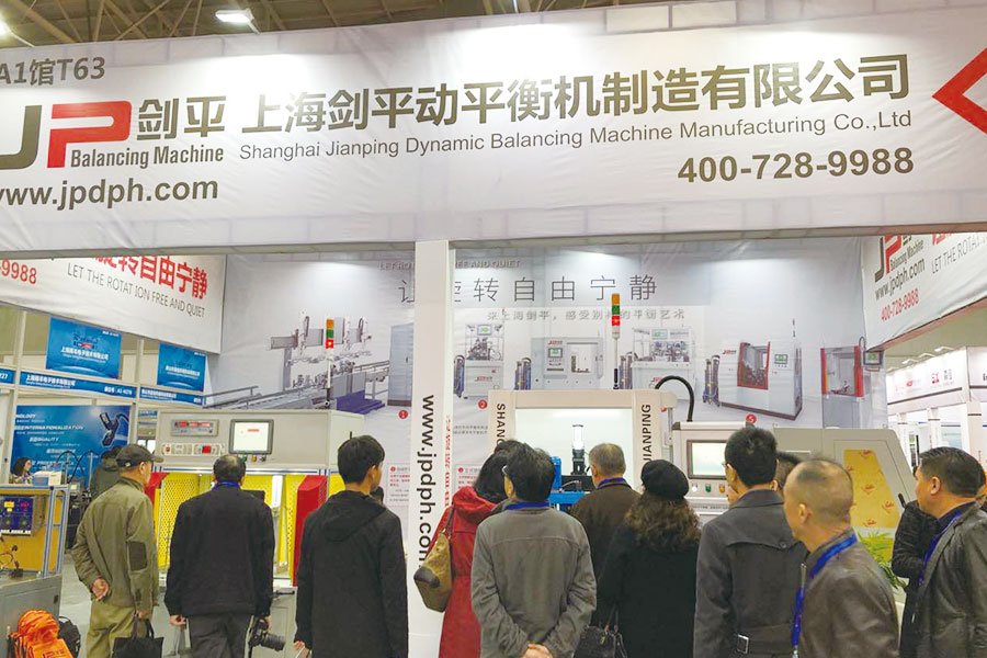 展会客户现场围观咨询